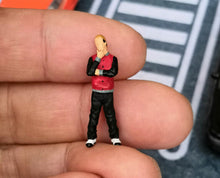 Load image into Gallery viewer, 1:64 Painted Figure Mini Model Miniature Resin Diorama Selfie Lady Man Couple
