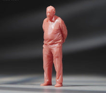 Load image into Gallery viewer, 1:64 Painted Unpainted Figure Model Miniature Resin Diorama Sand The Elderly Man
