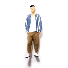 Load image into Gallery viewer, 1:64 Painted Figure Mini Model Miniature Resin Diorama Urban Handsome Guy Man
