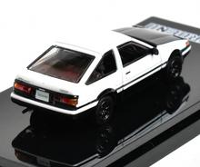 Load image into Gallery viewer, HJ 1:64 White Carbon Trueno AE86 Sports Model Diecast Metal Car New Collection
