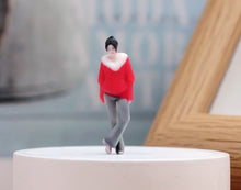 Load image into Gallery viewer, 1:64 Painted Figure Model Miniature Resin Diorama Toy Beauty Lady Cool Man Sand
