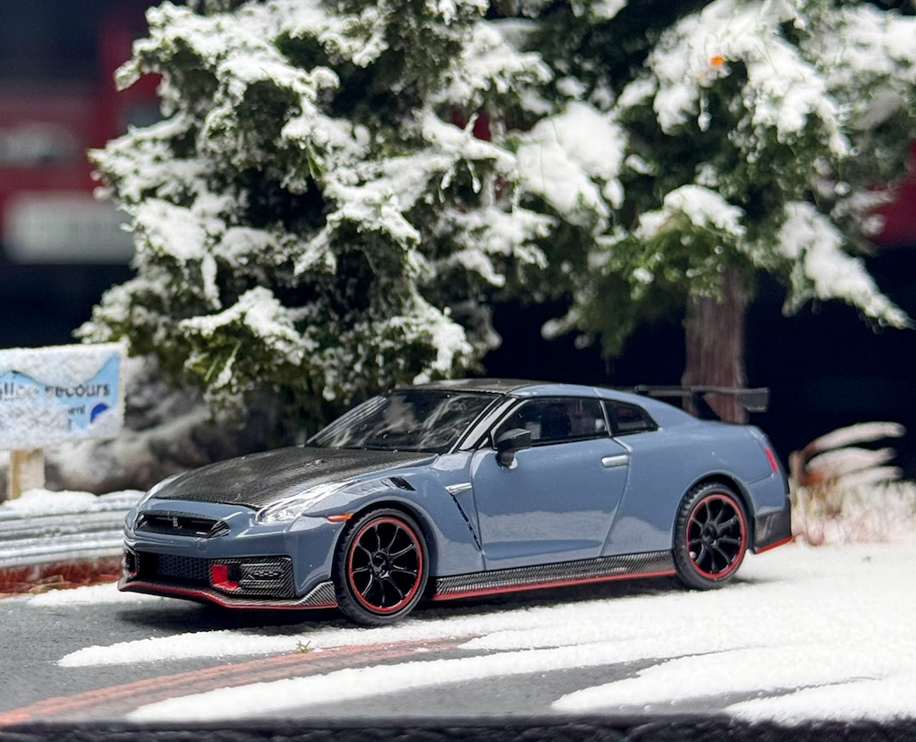 MINIGT 1:64 Gray 2024 GTR R35 Nismo Sports Model Diecast Metal Car New Collection