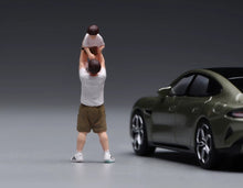 Load image into Gallery viewer, 1:64 Painted Figure Model Miniature Resin Diorama Toy Sand Father and Son Boy
