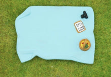 Load image into Gallery viewer, 1:64 Painted Figure Model Miniature Resin Diorama Outdoor Picnic Camping Reading Collection
