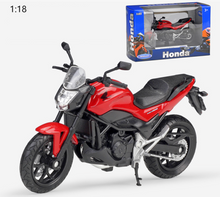 Load image into Gallery viewer, WELLY 1:18 2018 NC705S Racing Sports Model Diecast Metal Motorcycle
