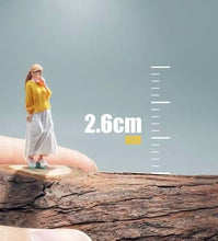 Load image into Gallery viewer, 1:64 Painted Figure Mini Model Toy Miniature Car Scenes Resin Girl Caual Wear
