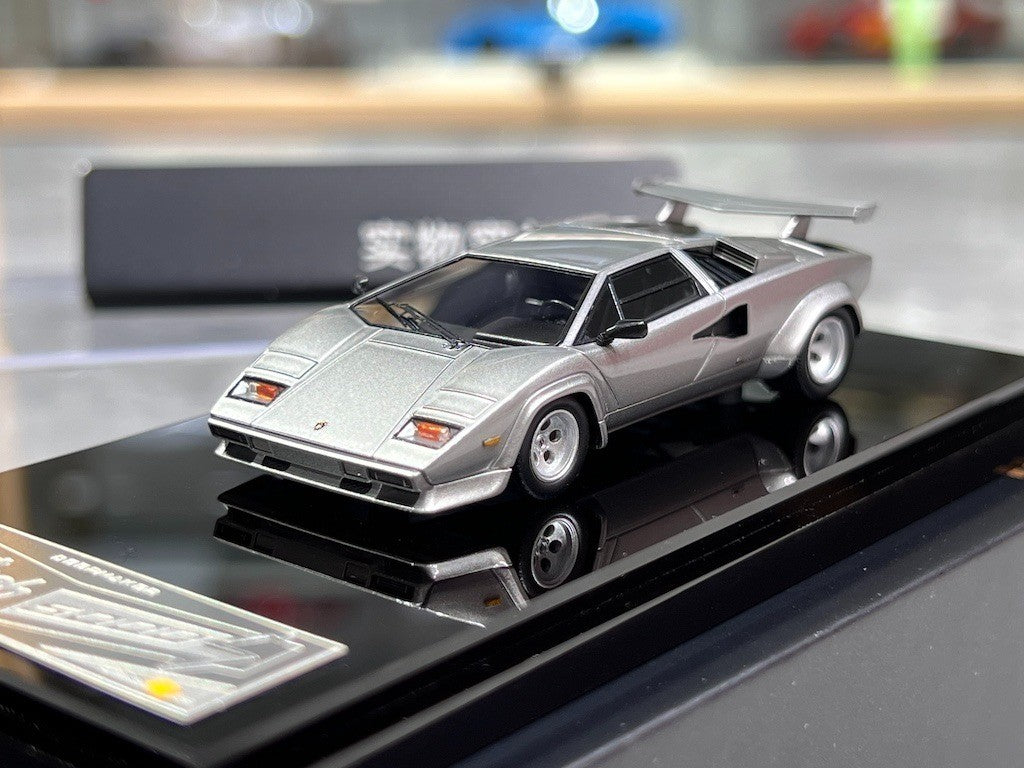 Deepmaker 1:64 Silver Countach LP5000s Sports Model Diecast Resin Car New Collection