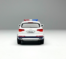 Load image into Gallery viewer, Masdi 1:64 White Police Q7 FSI Quattro SUV Sports Model Diecast Metal Car New Collection
