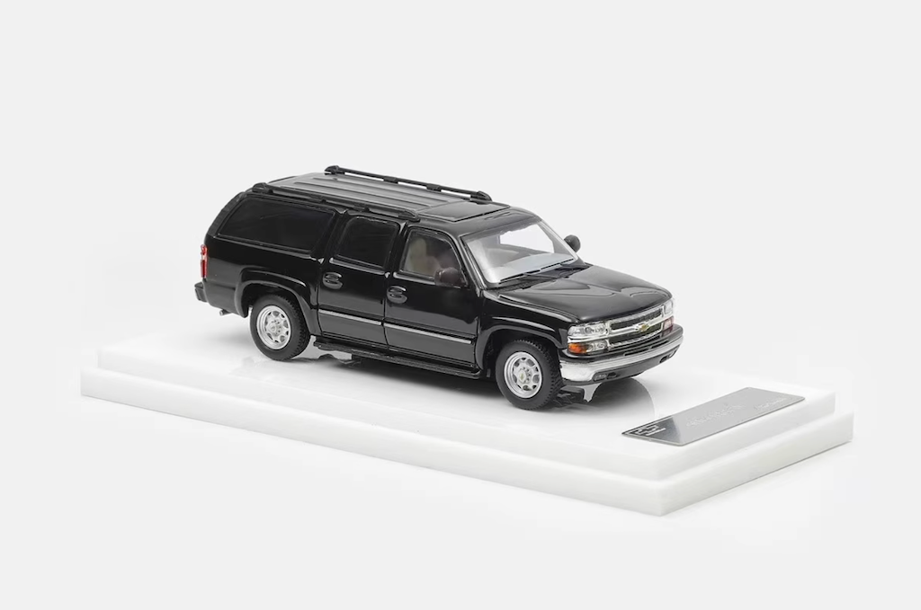 MK 1:64 2003 Black Suburban Full Size SUV Sports Model Diecast Metal Car New Collection