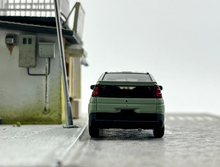 Load image into Gallery viewer, GOC 1:64 HEC Pantiac Aztek SUV Sports Model Diecast Metal Car New Collection

