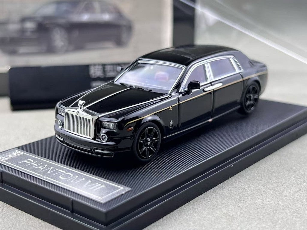 SW 1:64 Black Phantom VII 7 Luxury Sedan Sports Model Diecast Metal Car New Collection
