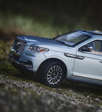Load image into Gallery viewer, WTX 1:64 Blue Navigator L Full Sized SUV Sports Model Diecast Metal Car New Collection
