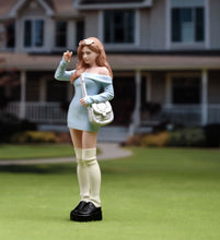 Load image into Gallery viewer, 1:24 Painted Figure Model Miniature Resin Diorama Pink Blue Dress Girl Pretty
