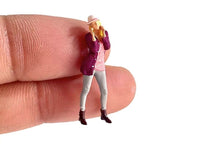 Load image into Gallery viewer, 1:64 Painted Figure Model Miniature Resin Diorama Sand Beard Man Formal Hat Lady New
