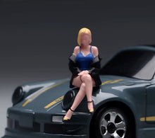 Load image into Gallery viewer, 1:64 Painted Figure Model Miniature Resin Diorama Sand Blond Sexy Lady Beauty
