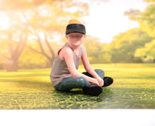 Load image into Gallery viewer, 1:64 Painted Figure Model Miniature Resin Diorama Toy Sand Kid Girl Child Cute
