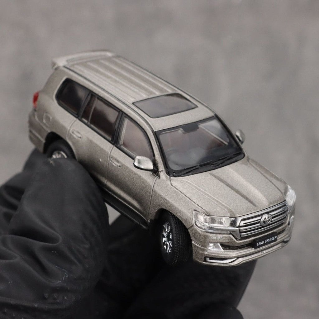 GCD 1:64 Gray Land Cruiser LC200 GXR V6 SUV ORV Model Diecast Metal Car New Collection