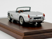 Load image into Gallery viewer, YM 1:64 Silver 250 GT California Spyder SWB Sports Model Diecast Resin Car New Collection
