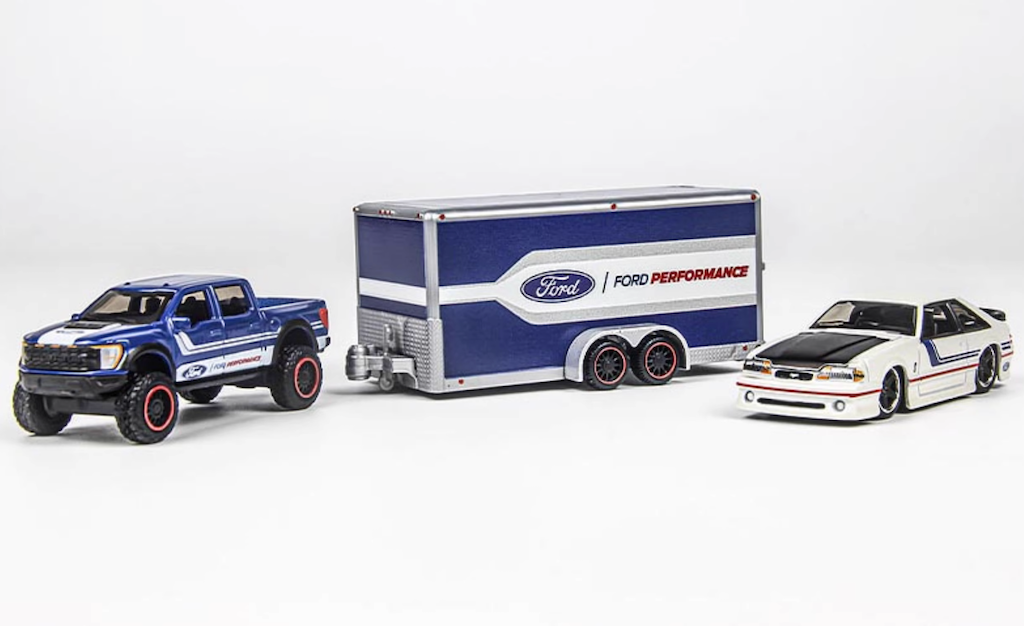Maisto 1:64 2021 F150 Raptor Trailer 1993 SVT Cobra Haulers Model