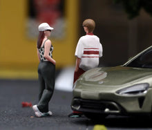 Load image into Gallery viewer, 1:24 Painted Figure Model Miniature Resin Diorama  Sand Couple Lovers Trendy
