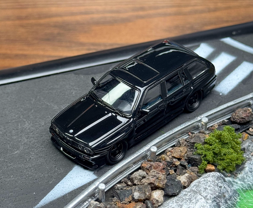 Mortal 1:64 Black E30 Touring Wagon Sport Widebody Model Diecast Metal Car New Collection