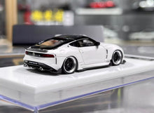 Load image into Gallery viewer, 404Error 1:64 White 400Z Hatchback Racing Sports Model Diecast Resin Car BN
