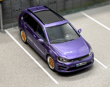 Load image into Gallery viewer, Zoom 1:64 Purple VW Golf 7R VII Wagon Roof Bike Model Diecast Metal Car New Collection

