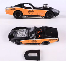 Load image into Gallery viewer, Maisto 1:24 Black 1970 Corvette Convertible Sports Model Diecast Metal Car New Collection
