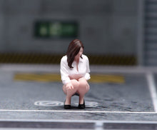 Load image into Gallery viewer, 1:64 Painted Figure Model Miniature Resin Sand Crouching Lady Beauty Suit Woman
