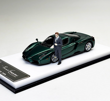 Load image into Gallery viewer, King 1:64 Green Enzo Super Racing Sports Figure Model Diecast Metal CarNew
