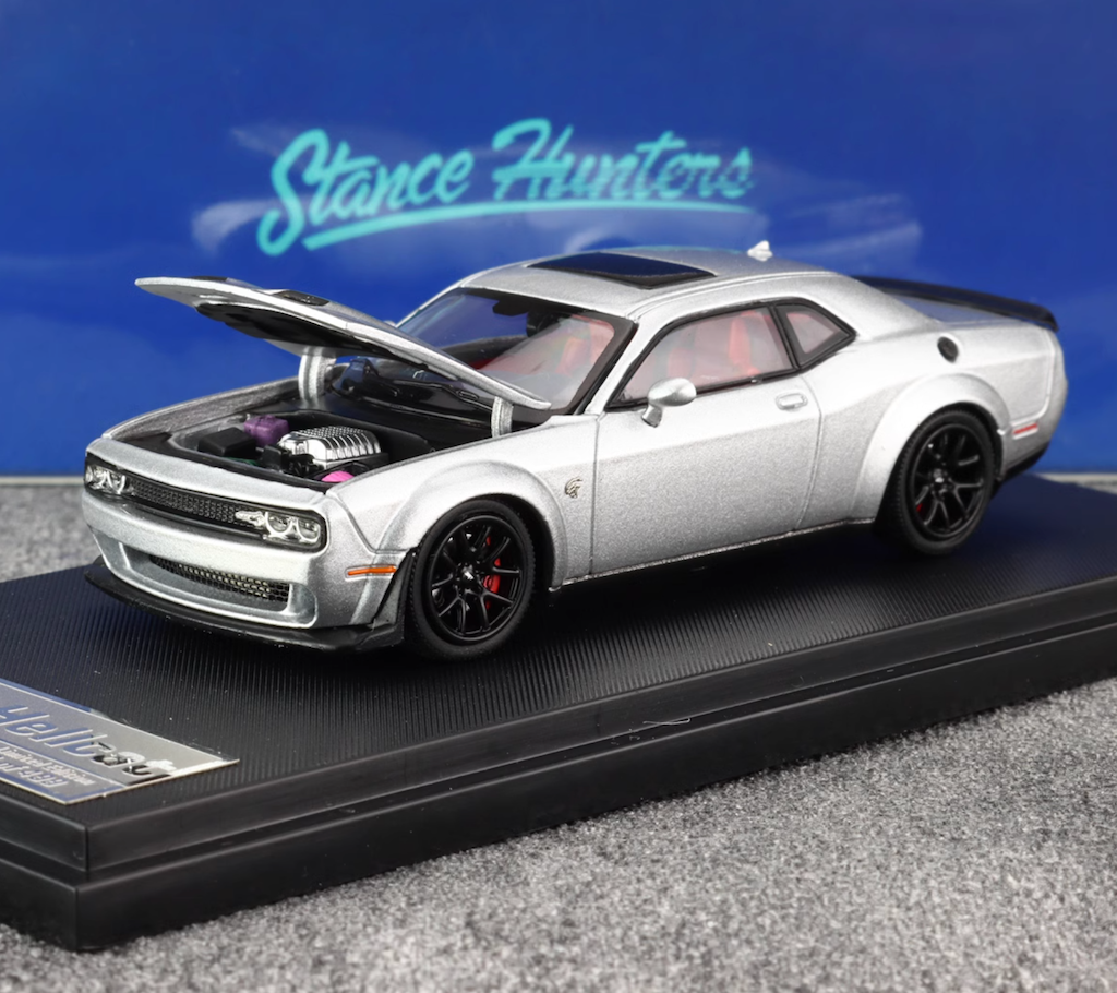 SH 1:64 Silver SRT Hellcat Muscle Sports Model Diecast Metal Car New Collection