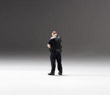 Load image into Gallery viewer, 1:64 Painted Unpainted Figure Model Miniature Resin Diorama Sand Policeman Pager New
