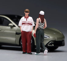 Load image into Gallery viewer, 1:64 Painted Figure Model Miniature Resin Diorama Toy Sand Couple Lovers Trendy
