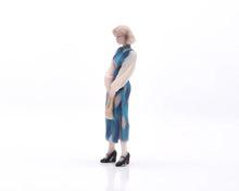 Load image into Gallery viewer, 1:64 Painted Figure Model Miniature Resin Diorama Toy Sand Vintage Dress Girl
