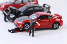 Load image into Gallery viewer, 1:64 Painted Figure Mini Model Miniature Resin Diorama Toy Car Garage Repairman
