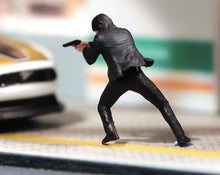 Load image into Gallery viewer, 1:24 Painted Figure Model Miniature Resin Diorama Sand Killer Suit Man Black
