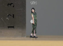 Load image into Gallery viewer, 1:64 Painted Figure Model Miniature Resin Diorama Sand Qipao Beauty Lady Girl A
