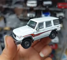 Load image into Gallery viewer, Masdi 1:64 1994 Land Cruiser LC76 ORV SUV Sports Model Diecast Metal Car New Collection
