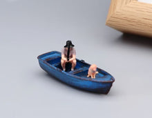 Load image into Gallery viewer, 1:64 Painted Figure Model Miniature Resin Diorama Sand Boat Fisher Pet Dog Boy
