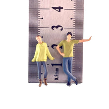 Load image into Gallery viewer, 1:64 Painted Figure Model Miniature Resin Diorama Sand Street Casual Girl Boy New

