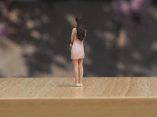 Load image into Gallery viewer, 1:64 Painted Figure Model Miniature Resin Diorama Sand Girl In Pink Dress Lady
