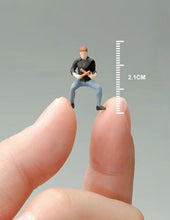 Load image into Gallery viewer, 1:64 Painted Figure Mini Model Miniature Resin Diorama Sand Drum Drummer Set Man
