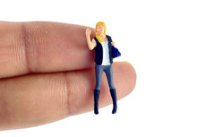 Load image into Gallery viewer, 1:64 Painted Figure Model Miniature Resin Diorama Sand Bussiness Man Lady Toy New
