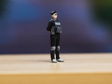 Load image into Gallery viewer, 1:64 Painted Figure Model Miniature Resin Diorama Sand Policeman SWAT Man Black
