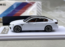 Load image into Gallery viewer, Howie 1:64 White M5 F90 Sedan Sports Model Diecast Metal Car New Collection
