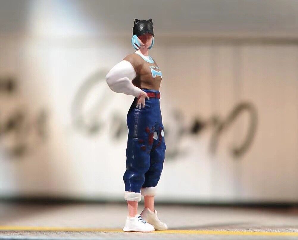 1:64 Painted Figure Model Miniature Resin Diorama Sand Trendy Street Girl Lady