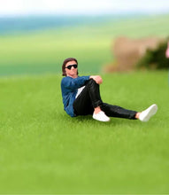 Load image into Gallery viewer, 1:24 Painted Figure Model Miniature Resin Diorama Sand Half Lying Sunglasses Man
