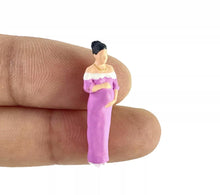 Load image into Gallery viewer, 1:64 Painted Figure Model Miniature Resin Diorama Sand Pregnant Woman Kids Toy
