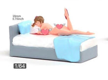 Load image into Gallery viewer, 1:64 Painted Figure Model Miniature Resin Diorama Sand Host Man Kol Anchor Toy Collection
