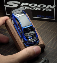 Load image into Gallery viewer, MT 1:64 Blue Carbon Civic Type R FD2 Sports Model Diecast Metal Car New Collection
